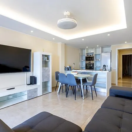 Apartment Sea Front Spacious 2 Bedroom Costa Adeje (Tenerife)