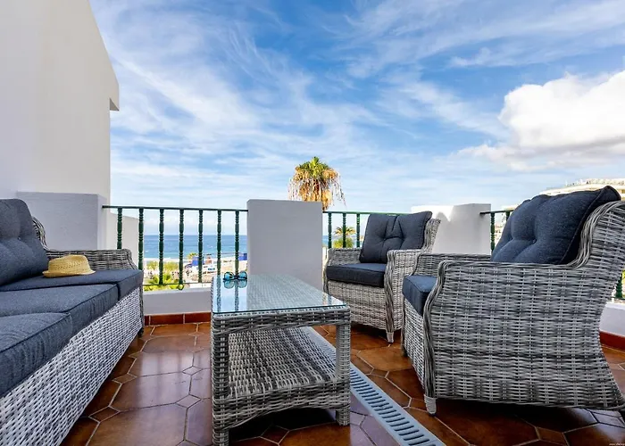 Apartment Sea Front Spacious 2 Bedroom *