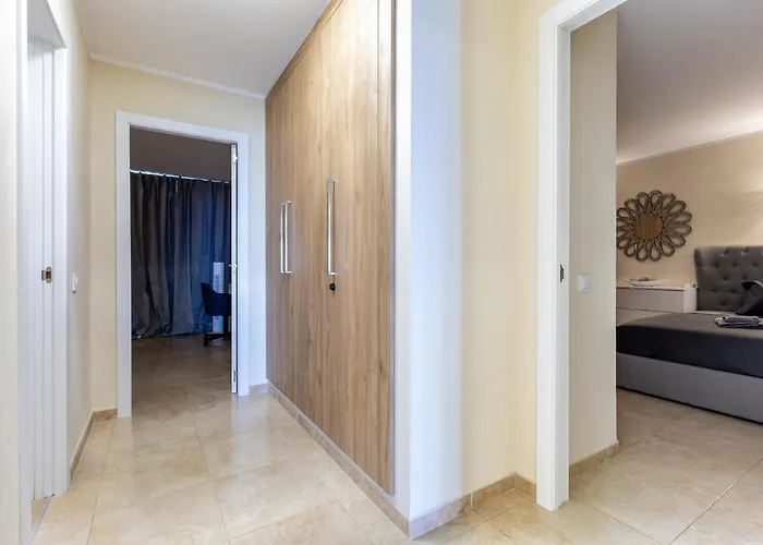 Sea Front Spacious 2 Bedroom