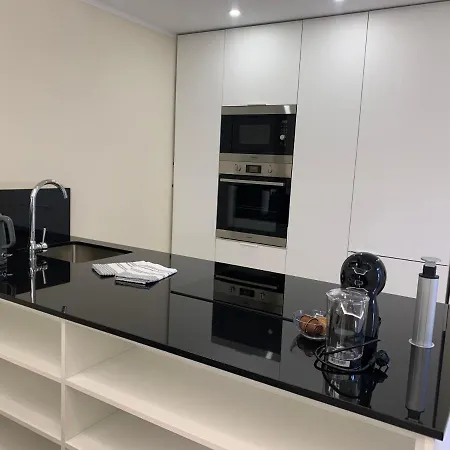 Sea Front Spacious 2 Bedroom アパート