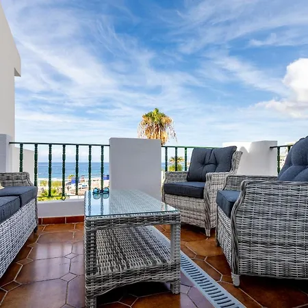 Apartamento Sea Front Spacious 2 Bedroom *